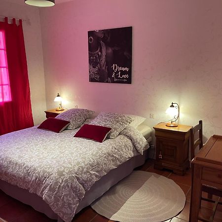 La Belle Chaumiere Bed & Breakfast Bretagne-de-Marsan ภายนอก รูปภาพ