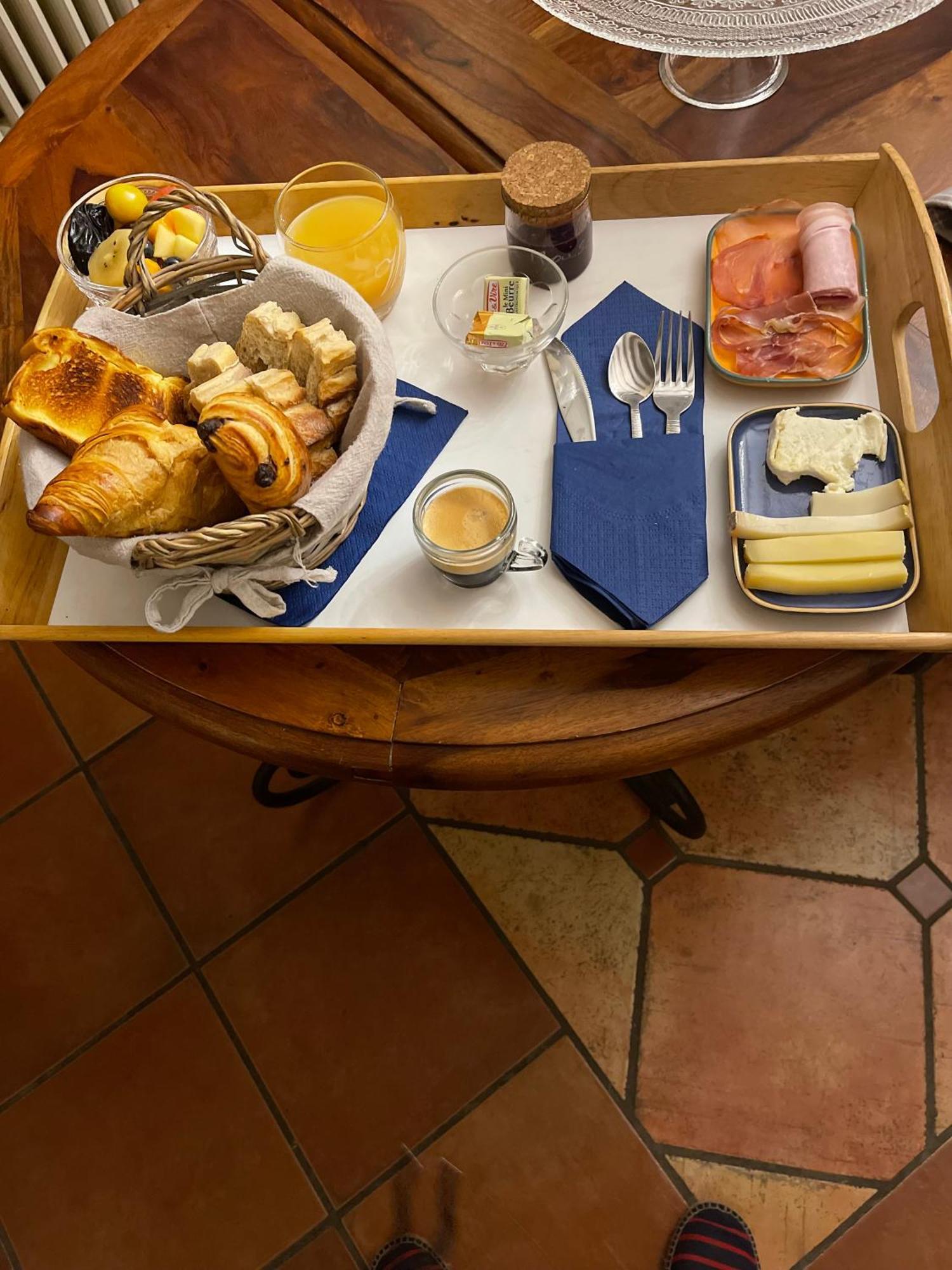 La Belle Chaumiere Bed & Breakfast Bretagne-de-Marsan ภายนอก รูปภาพ