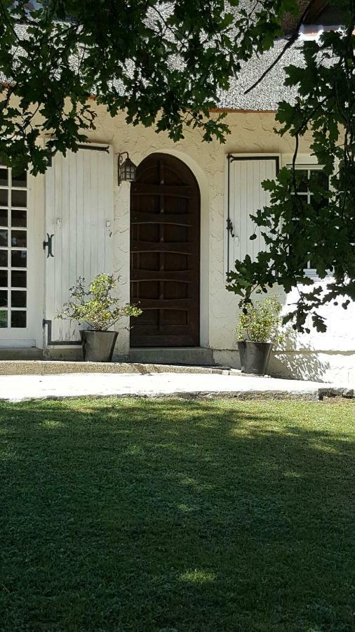 La Belle Chaumiere Bed & Breakfast Bretagne-de-Marsan ภายนอก รูปภาพ