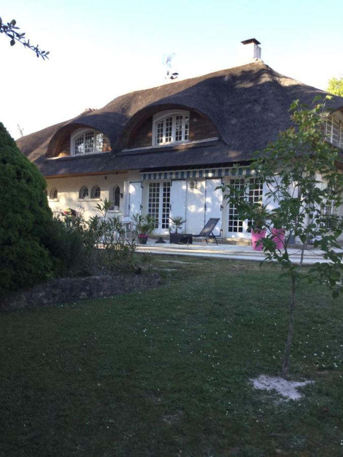 La Belle Chaumiere Bed & Breakfast Bretagne-de-Marsan ภายนอก รูปภาพ