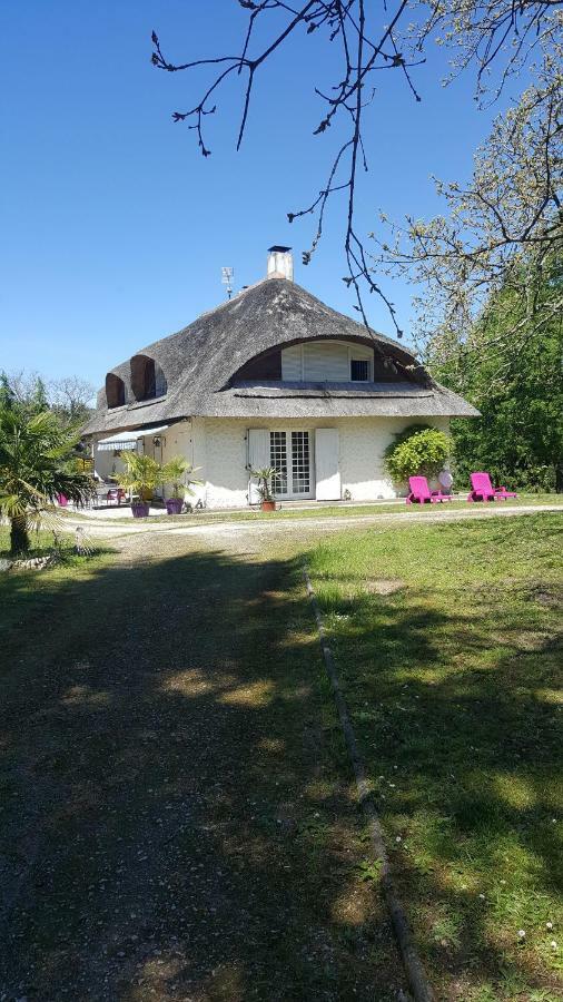 La Belle Chaumiere Bed & Breakfast Bretagne-de-Marsan ภายนอก รูปภาพ